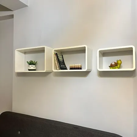 Sunshine Tirana, Blloku 2 公寓