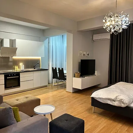 Sunshine Tirana, Blloku 2 *