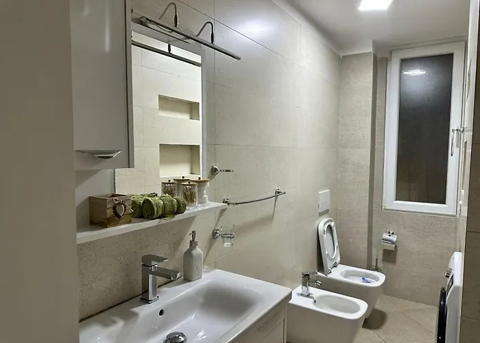 Sunshine Tirana, Blloku 2 公寓 地拉那