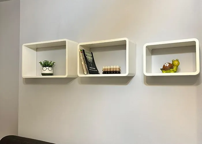 Sunshine Tirana, Blloku 2 公寓